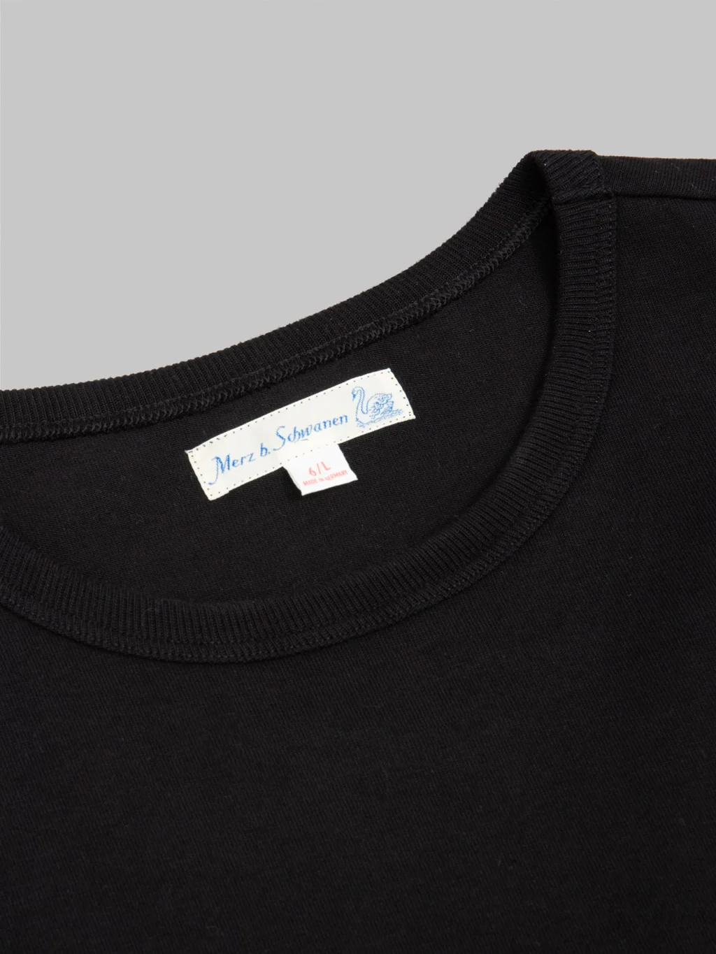 Merz b. Schwanen 2M15C Sturdy Jersey 6.8oz Crewneck Cropped Classic Fit T-Shirt Deep Black - Image 9