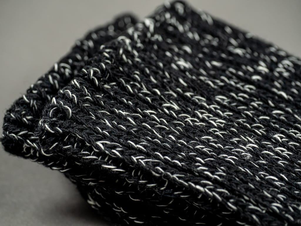 Nishiguchi Kutsushita Hemp Cotton Ribbed Socks Black - Image 7