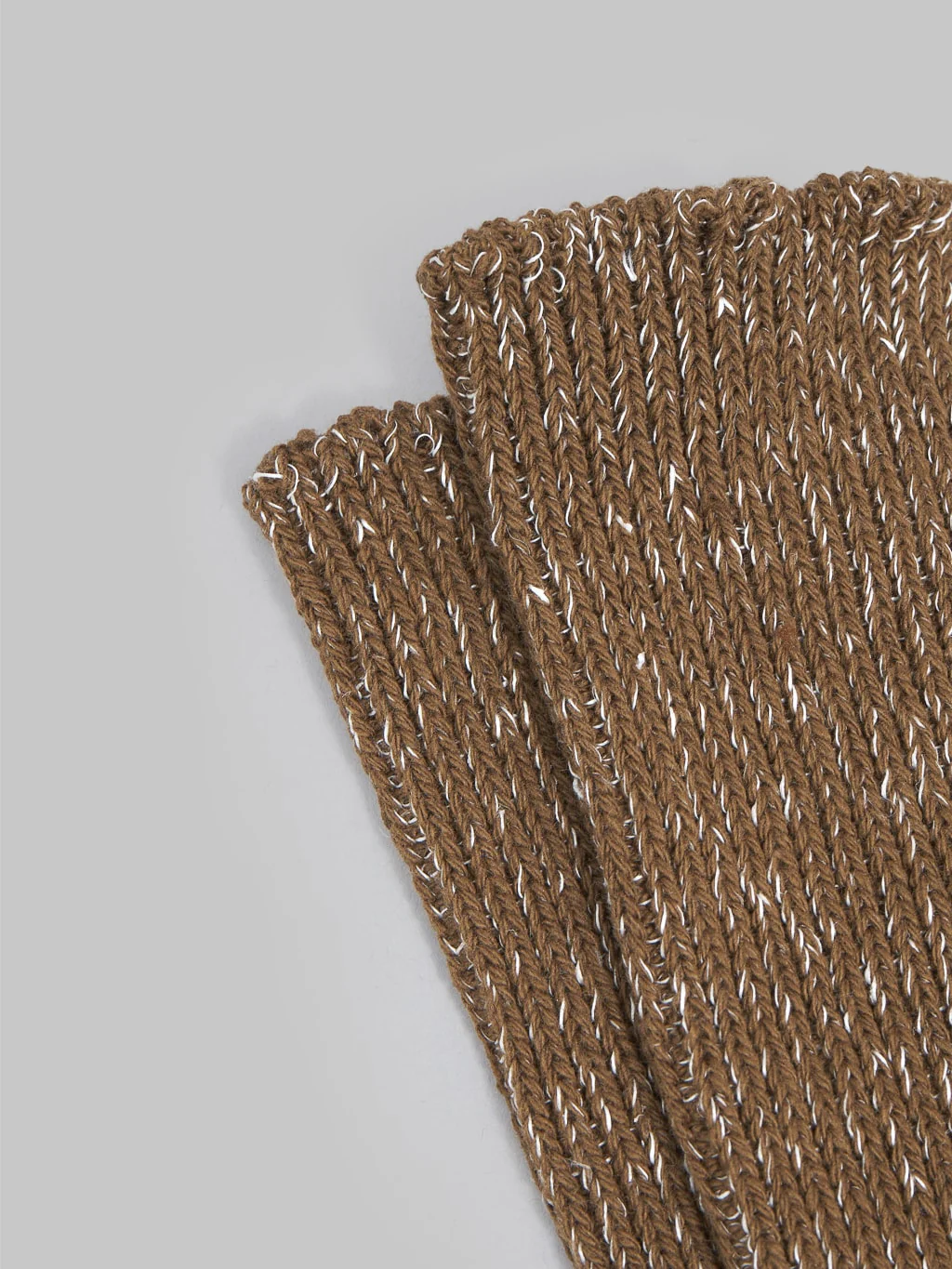 Nishiguchi Kutsushita Hemp Cotton Ribbed Socks Khaki - Image 4