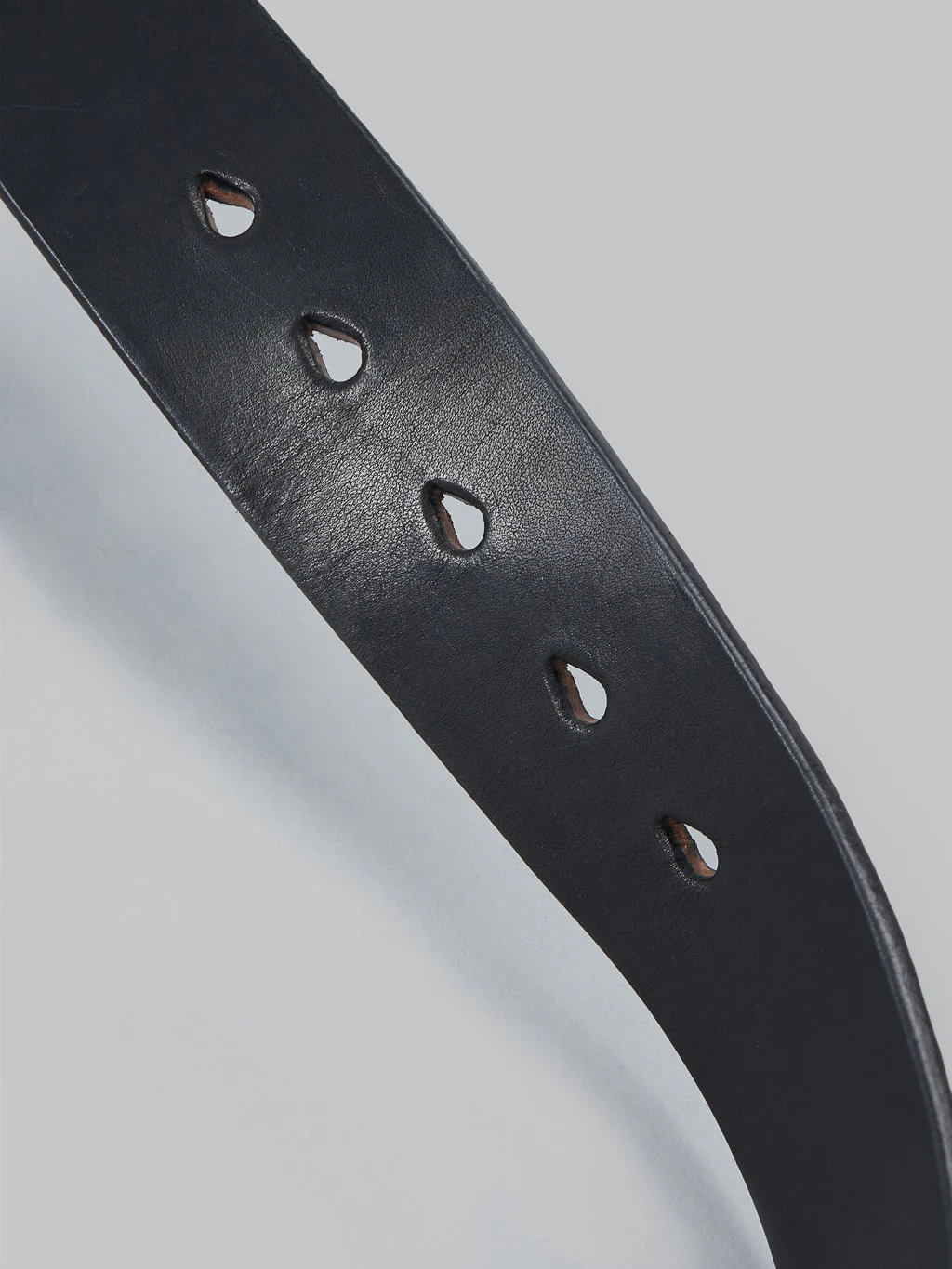 The Strike Gold Leather Belt Black - Image 3