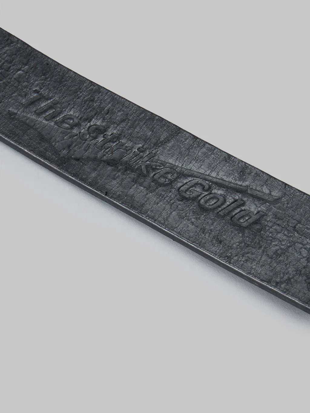 The Strike Gold Leather Belt Black - Image 6