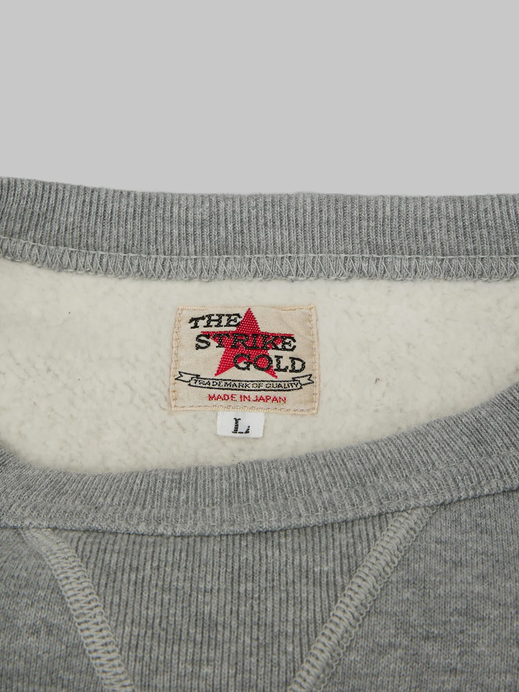 The Strike Gold Loopwheeled Sweatshirt Grey - Image 17