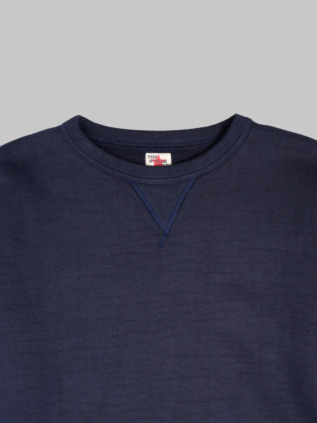 The Strike Gold  Loopwheeled Sweatshirt Navy - Image 9