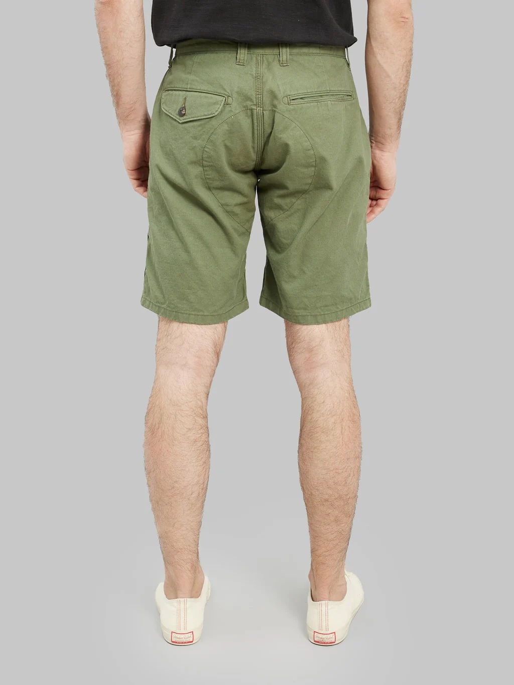 UES Duck Short Pants Olive - Image 3