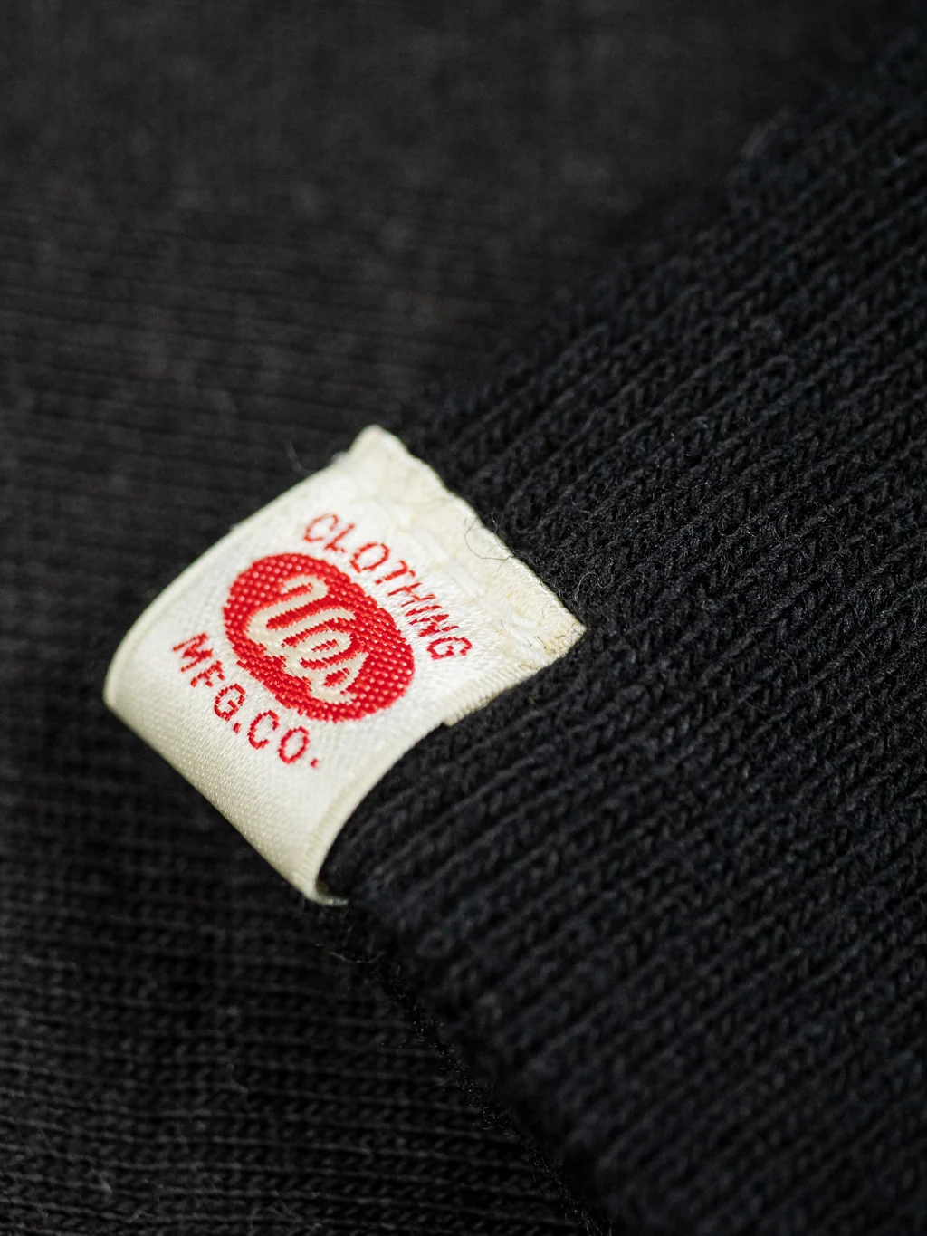 UES New Purcara Sweatshirt Black - Image 18