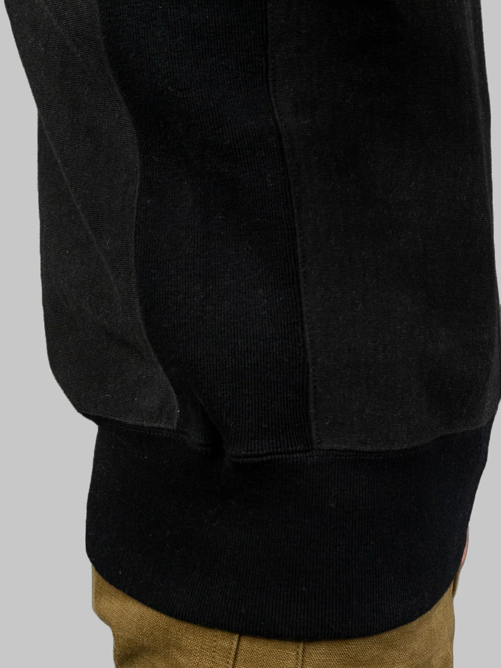 UES New Purcara Sweatshirt Black - Image 6