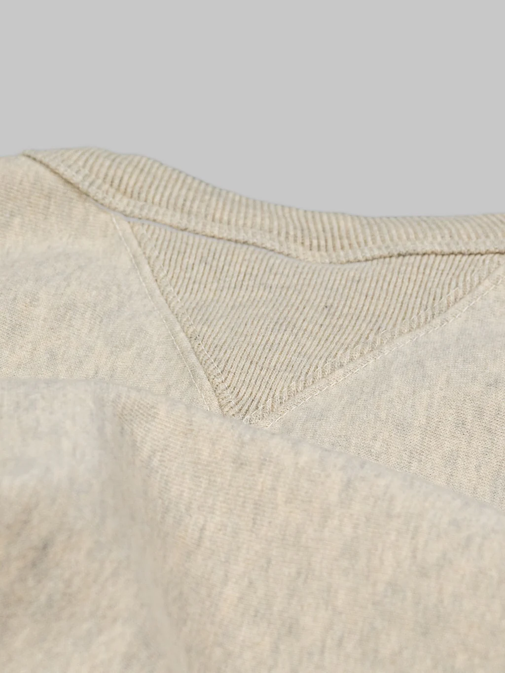 UES New Purcara Sweatshirt Oatmeal - Image 10
