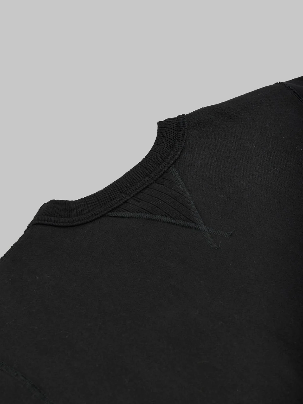 Whitesville Loopwheel Sweatshirt Black - Image 10