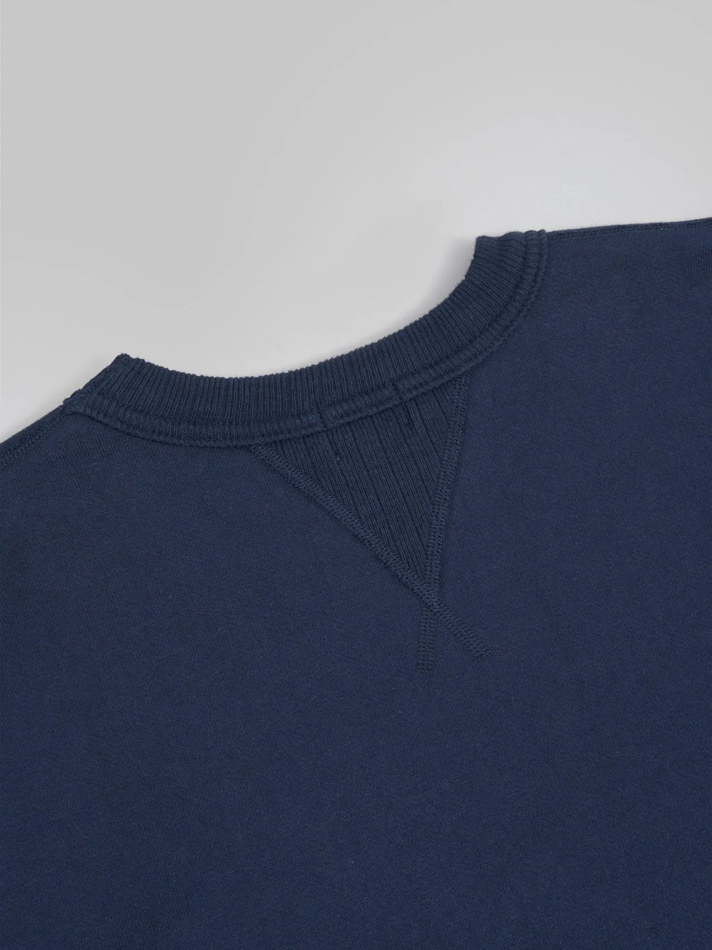 Whitesville Loopwheel Sweatshirt Navy - Image 10